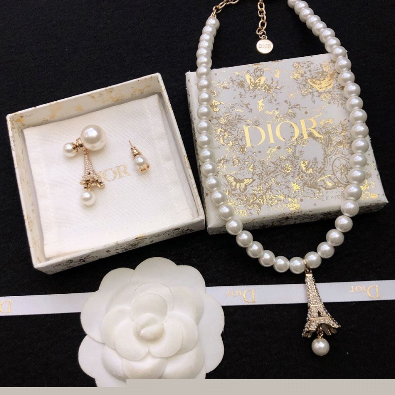 ch**an D*or necklaces